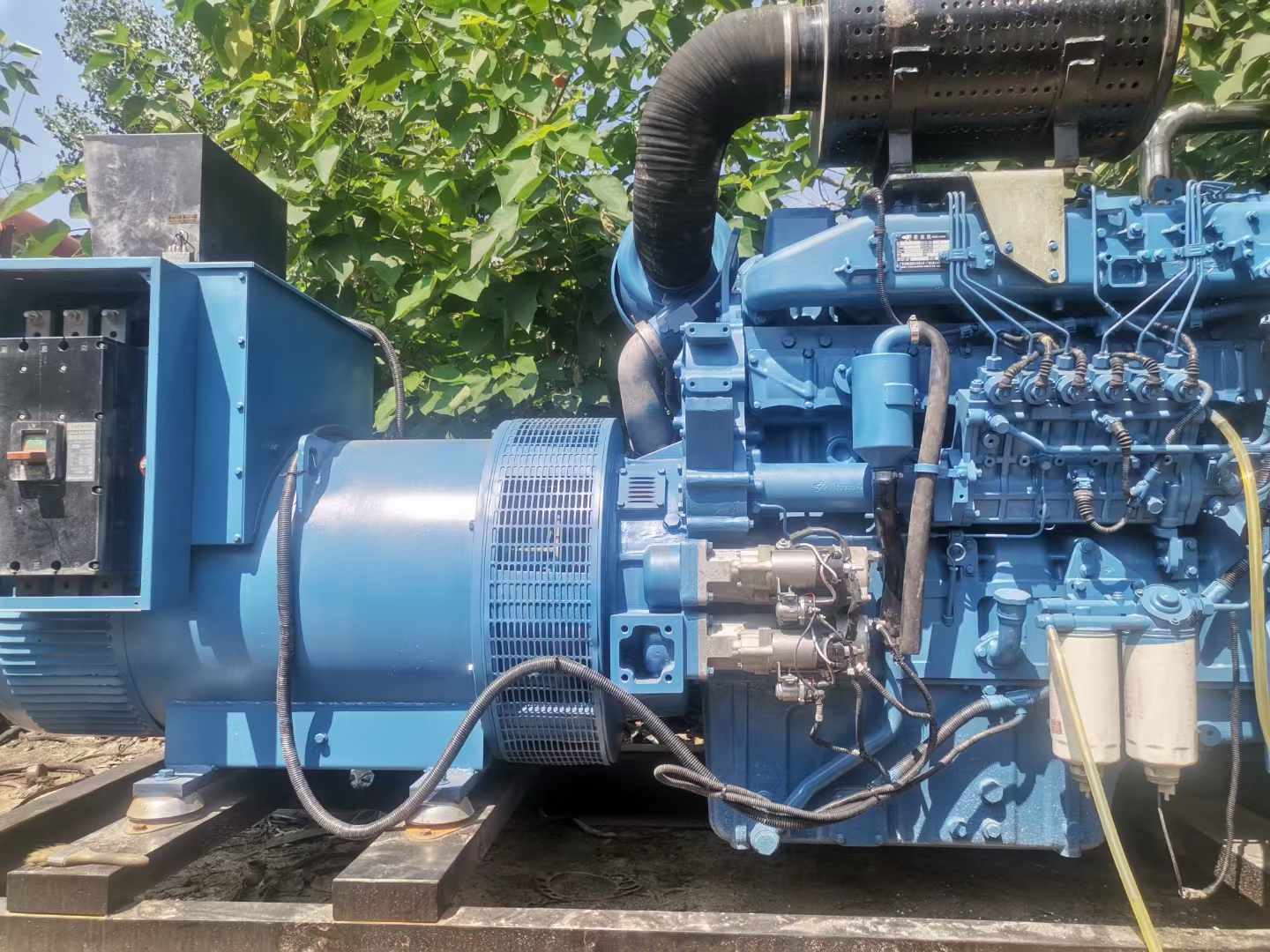 封开详细说明降低 800kW 柴油发电机输出电流波动的方法