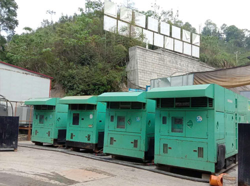 封开先进的应急发电机系统中智能监测和控制系统如何确保电压稳定？