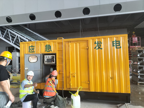 封开怎样判断空气滤清器是否需要更换？