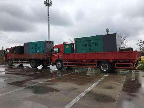 封开涂抹密封胶后，需要等待多长时间才能安装水冷式机油散热器密封件？