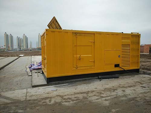 封开合同中关于乙方责任导致工期延误的赔偿标准应该如何制定？